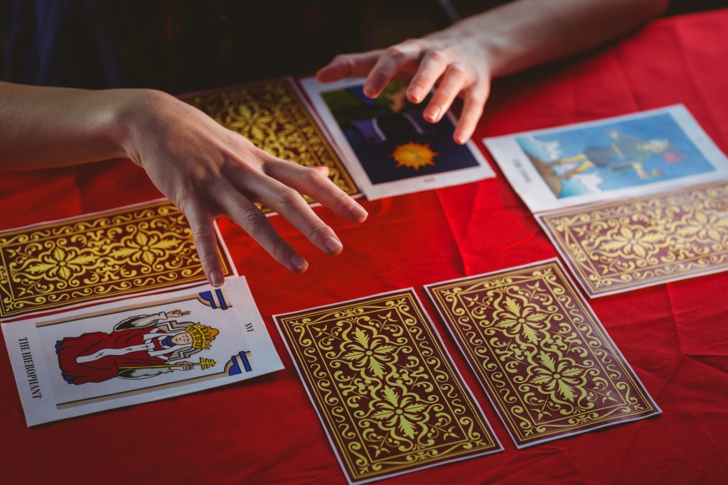 Tarot de Marseille : le tirage en croix