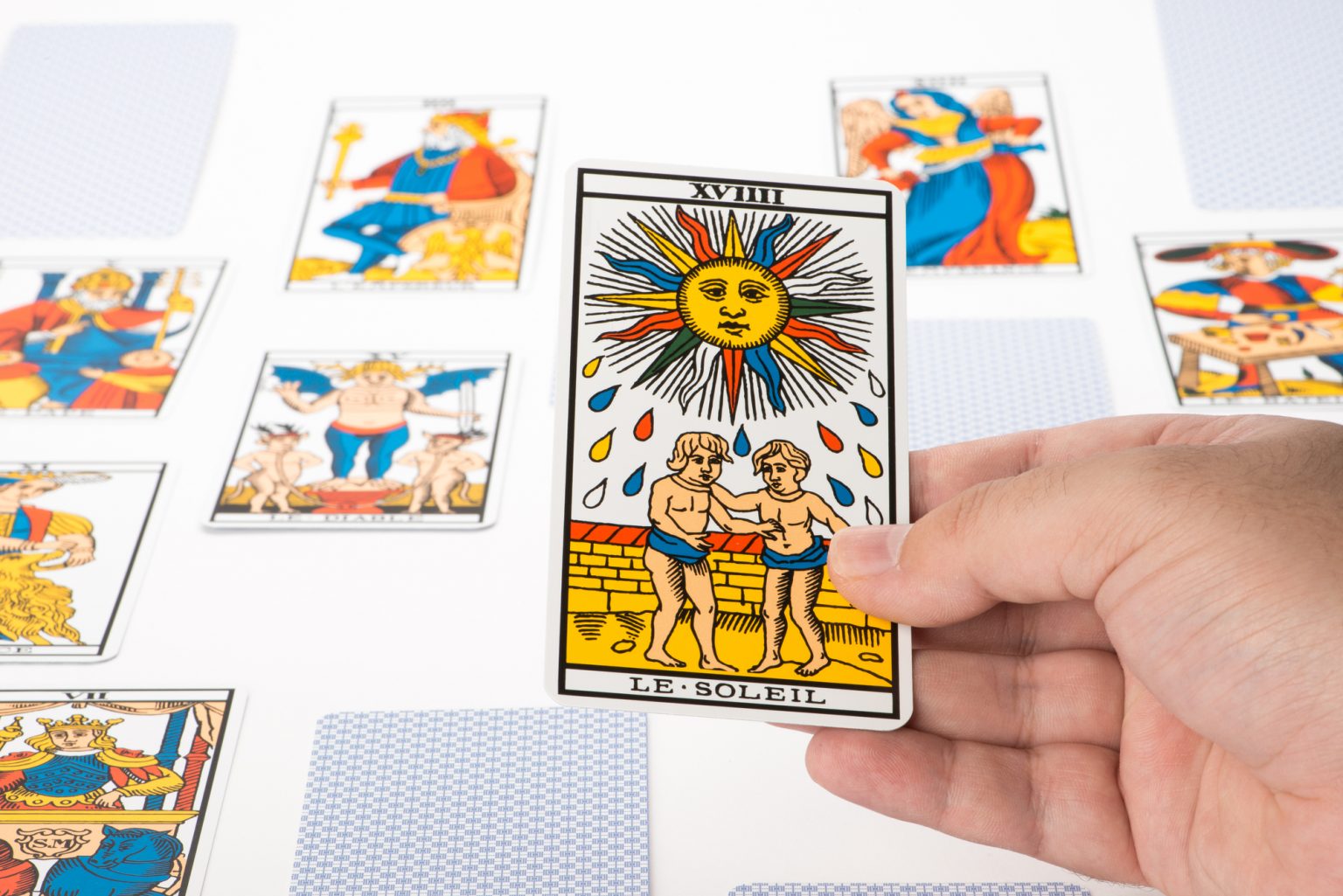 Le Soleil dans le tarot de Marseille - Tarot Gratuit